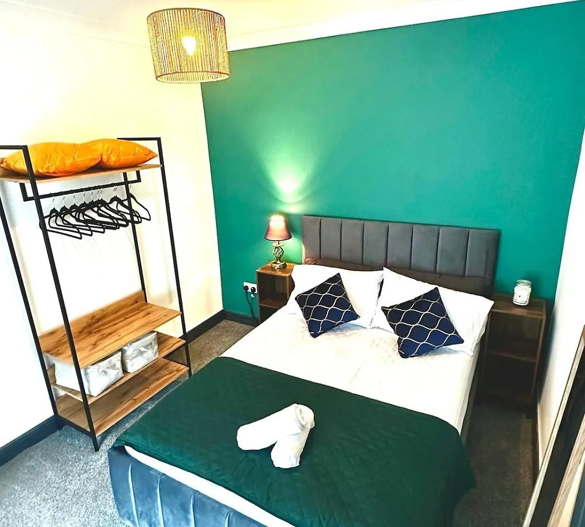 Your Home Away, Luxury House Swansea